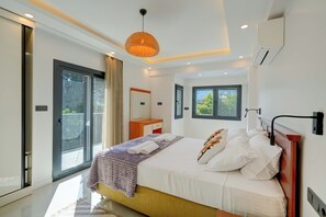 4 Schlafzimmer, Bügeleisen/Bügelbrett, kostenloses WLAN, Bettwäsche