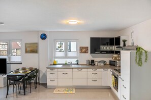 Fridge, microwave, oven, stovetop