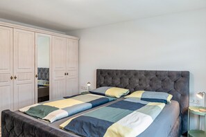 2 sovrum, strykjärn/strykbräda, wi-fi och sängkläder