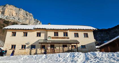 Cottage « La Ferme de lâOurs » avec vue sur la montagne, terrasse privĂ©e et Wi-Fi