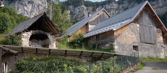 Cottage "La Ferme de l’Ours" with Mountain View, Private Terrace and Wi-Fi