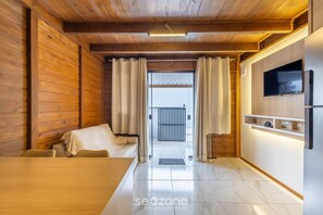 Basic Chalet | Living area