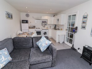 Living area - 51 Longstone Park (Chathill)