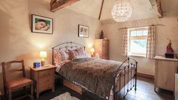 1 kamar tidur dan didekorasi berbeda-beda