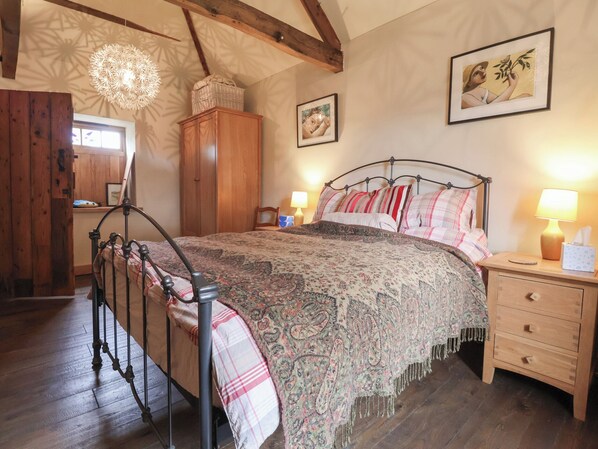 1 bedroom, individually decorated, individually furnished, free WiFi