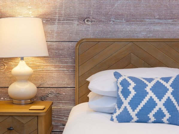 2 bedrooms, individually decorated, individually furnished, free WiFi