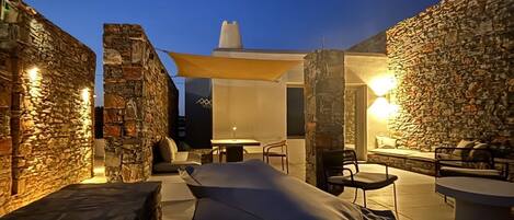 Romantisk suite, sjøutsikt | Terrasse/patio