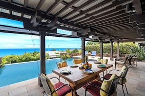 Outdoor dining - Architectural Gem With Infinity Pool Ocean Views - Vrkcv (Kailua-Kona)