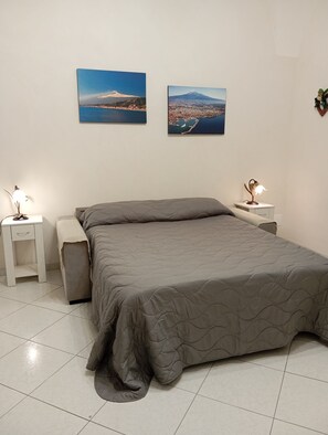 1 makuuhuone, silitysrauta/-lauta, Wi-Fi, vuodevaatteet