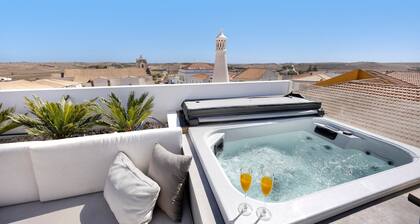 Maison de Vacances 'Surfer’s Sanctuary - Algarve' avec Vue sur la Montagne, Wi-Fi et Climatisation