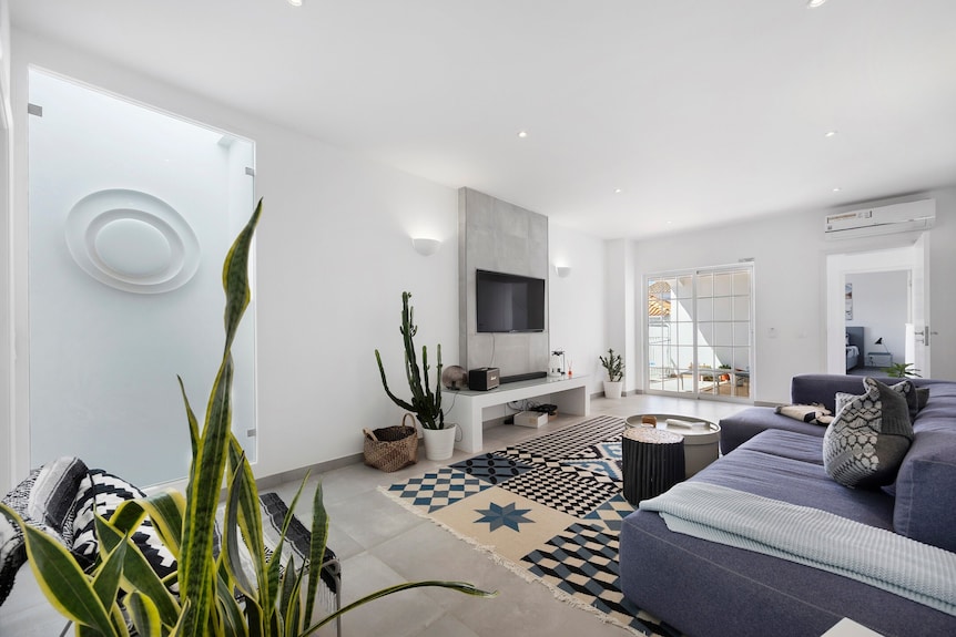 Holiday Home 'Surfers Sanctuary - Algarve' With Mountain View, Wi-fi And Air Conditioning - Vila do Bispo