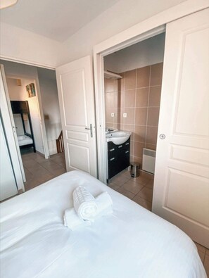 3 bedrooms