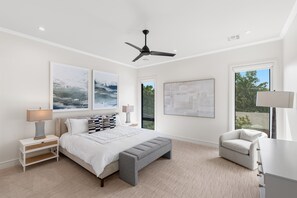 5 Schlafzimmer, Schreibtisch, Bügeleisen/Bügelbrett, Reisekinderbett