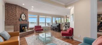 Luxury living! Ideal for your vacation or short term rental rental