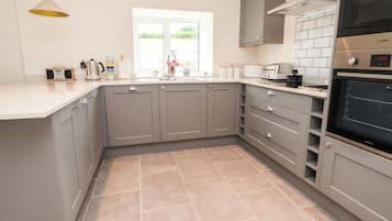 Máy rửa bát, dụng cụ nấu nướng/bát dĩa/dao nĩa