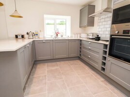 Dishwasher, cookware/dishes/utensils