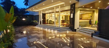 Fachada de la propiedad