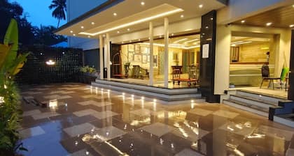 MERITAS GRAND INN