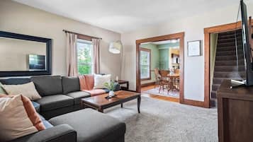 Smart TV, fireplace, offices