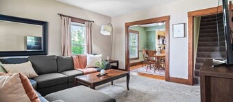 Entire Duplex - Historic District - Sleeps 12