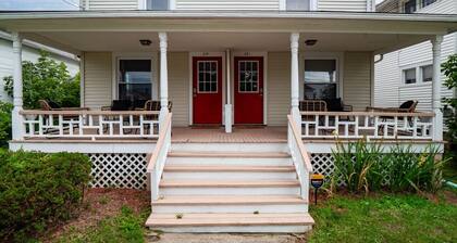 Entire Duplex|Historic District|Sleeps 12