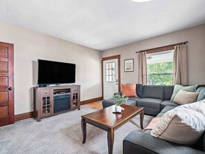 智能電視、壁爐、 辦公室