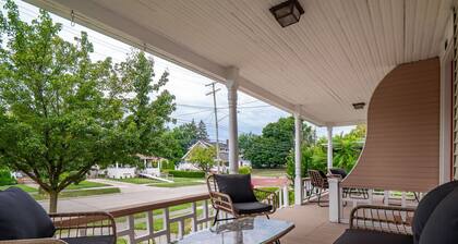 Historical District|Fully equipped|3 Beds|Sleeps 6