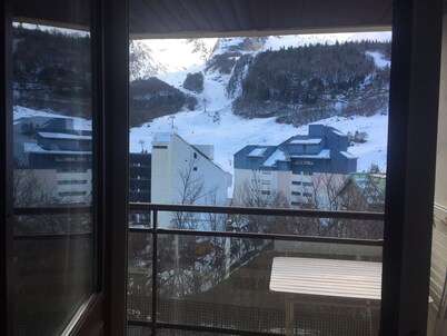 Appt ski Gourette résidence Christania 2000 2eme étage appt12 avec local a ski