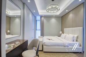 3 chambres, fer et planche à repasser, Wi-Fi, draps fournis