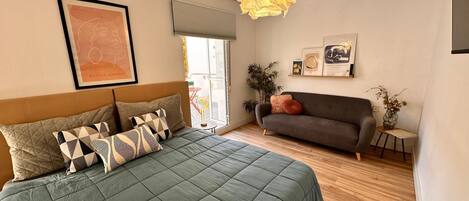 1 bedroom, bed sheets