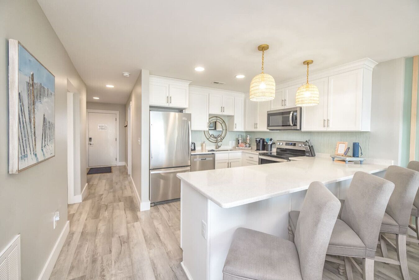 Refrigerador, microondas, horno y parrilla de estufa 