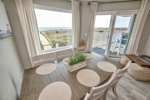 Surf’Inn at Carolina beach Boardwalk with Pool!