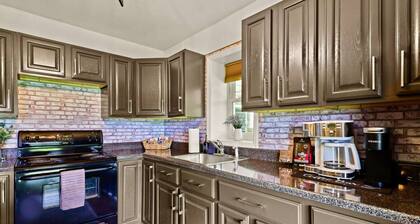 Slope views-Sleeps 16-Gameroom-6BR-10 beds-Firepit