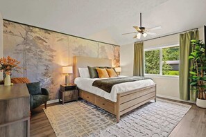 6 Schlafzimmer, Schreibtisch, Bügeleisen/Bügelbrett, Reisekinderbett