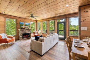 TV, peis og videospill