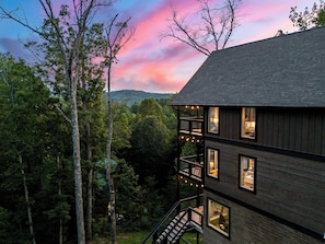 Exterior - Perfect Family Retreat MTN Views Pool Privacy (Sevierville)