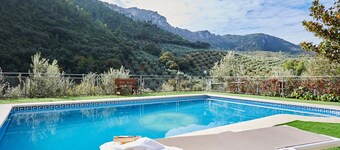 Rural House 'Fuente Los Avellanos' with Mountain View, Wi-Fi and Air Conditioning