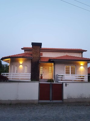 Apartment | 3 bedrooms - Sweet 3 Bedrooms Terrace Home Close Esposende (Esposende)