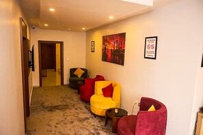 Executive Room | Desk, laptop workspace, free WiFi
