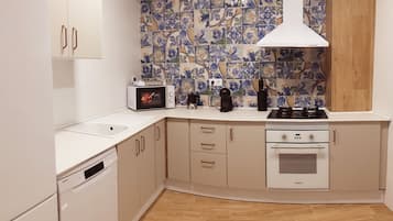 Microwave, oven, dishwasher