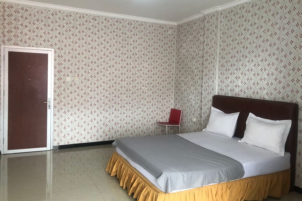 Deluxe Double Room | Free WiFi, bed sheets