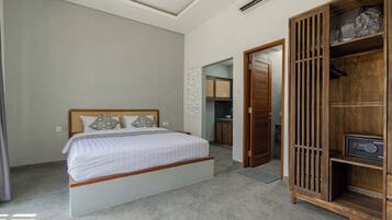 Minibar, escritorio, wifi gratis y ropa de cama
