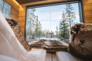 Superior Cabin | Free WiFi, bed sheets