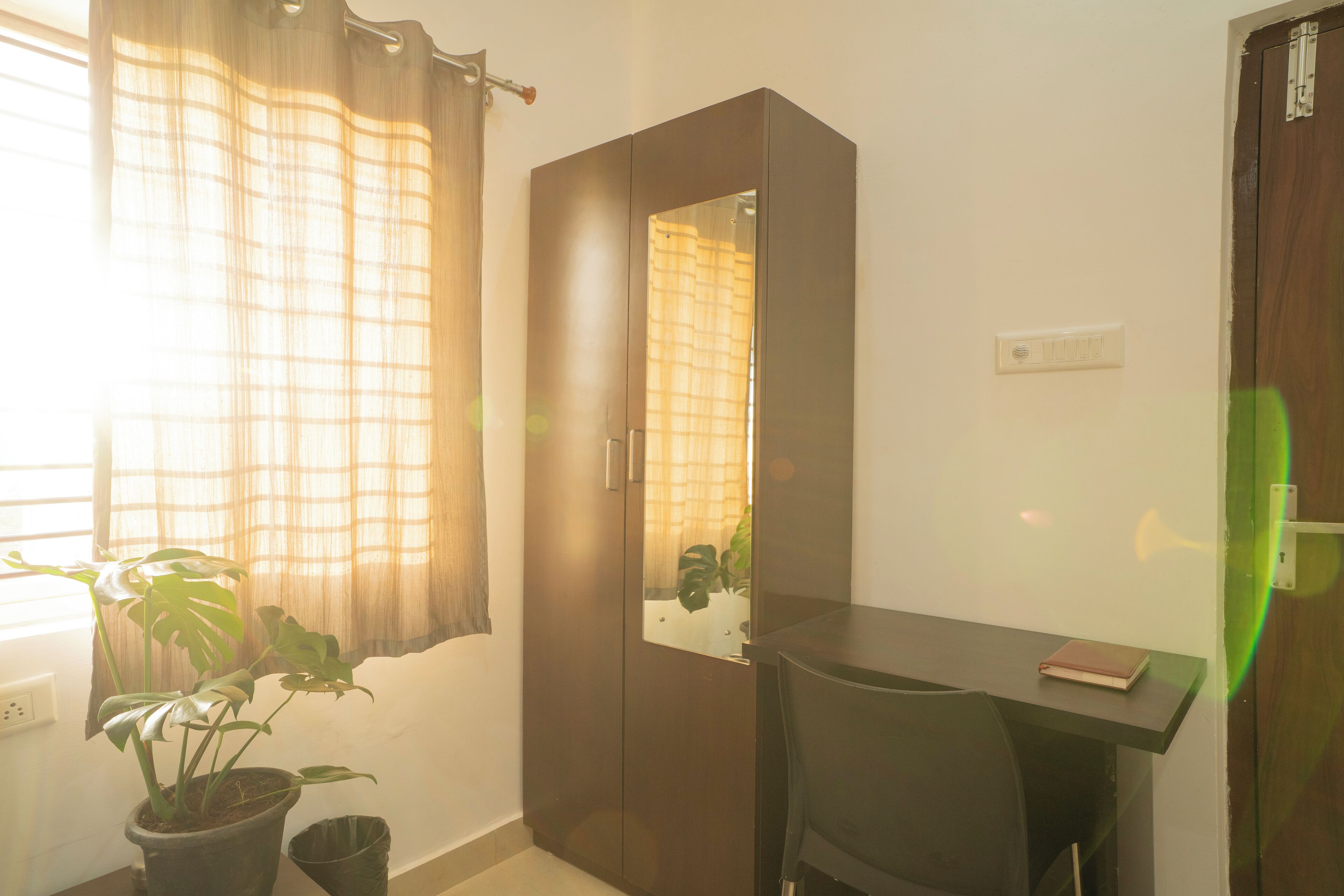 Deluxe Single Room, Patio, City View | City view