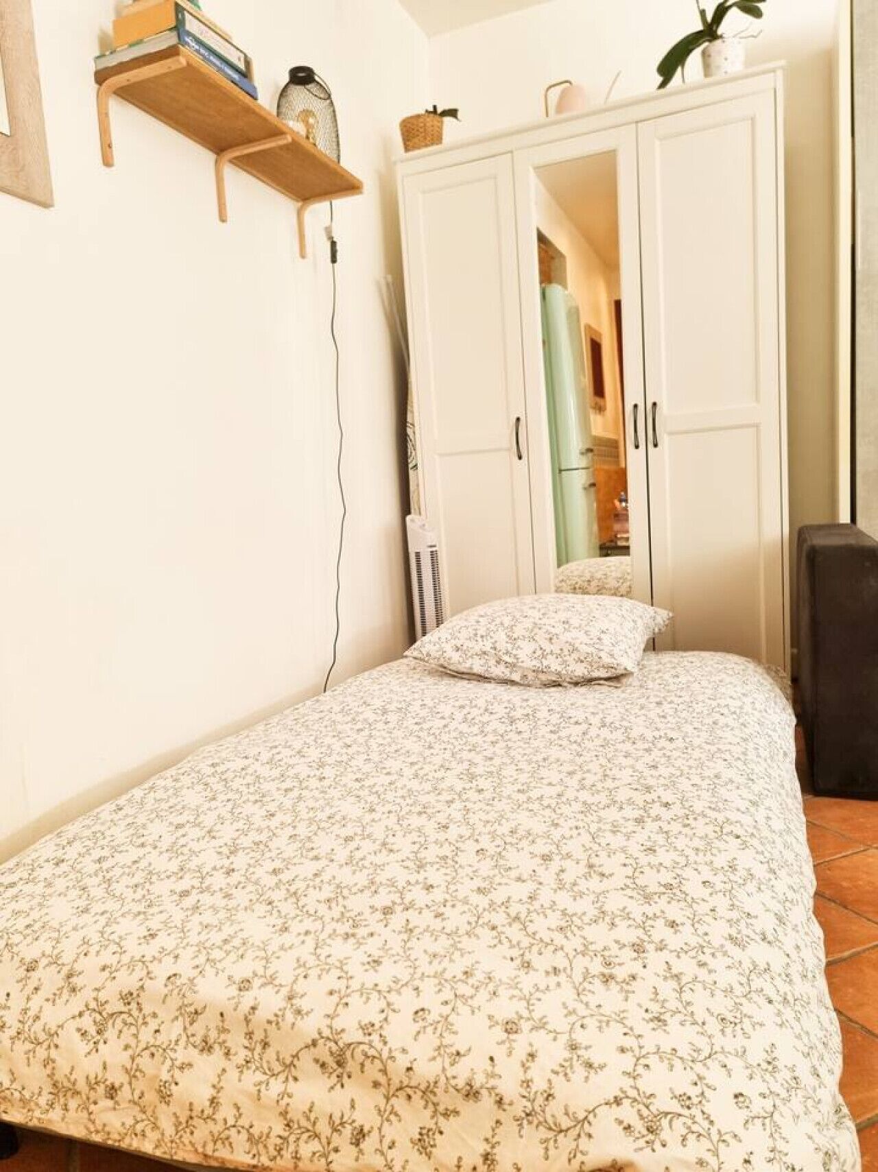 1 chambre, fer et planche à repasser, Wi-Fi gratuit, draps fournis