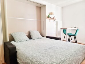 1 bedroom, iron/ironing board, free WiFi, bed sheets