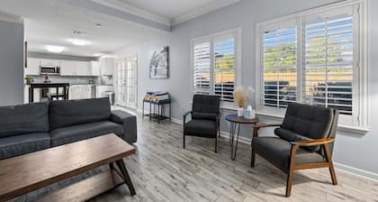 Heated Pool and SPA • Cozy Home • Game Room • Fire Pit • Near Lakes