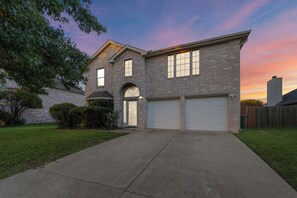 Exterior - Heated Pool and SPA • Cozy Home • Game Room • Fire Pit • Near Lakes (Rowlett)