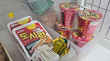 Petit déjeuner en libre-service compris tous les jours