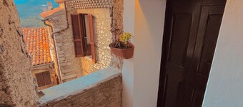 Historic & Charming Home in Bassiano